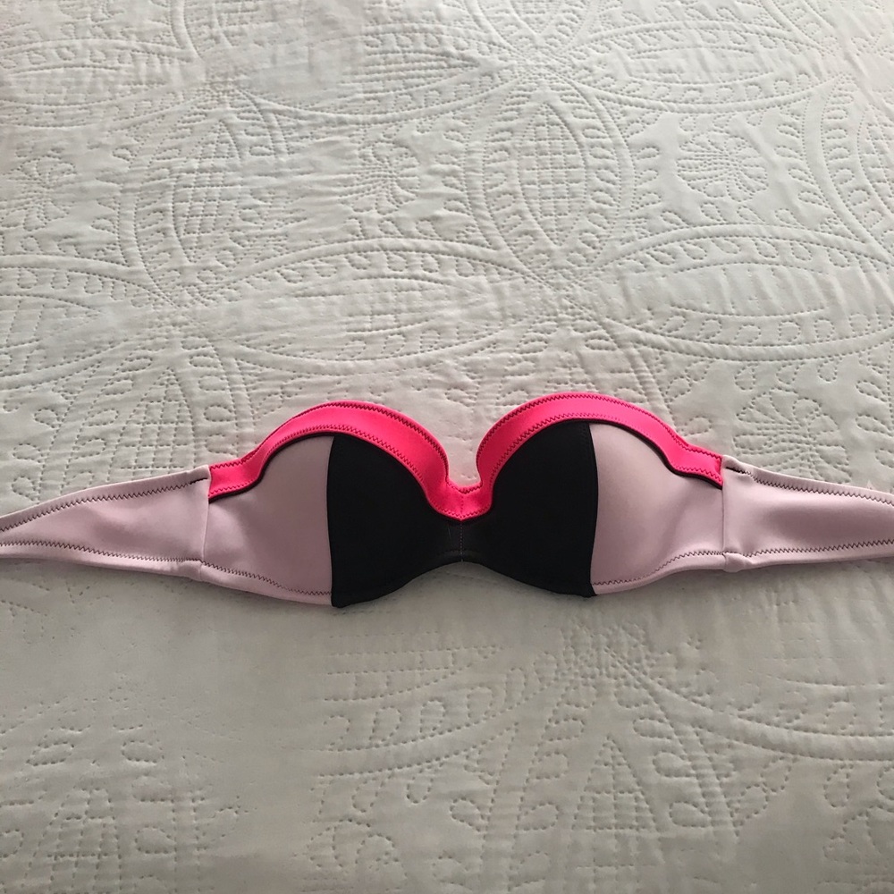NWOT VS Bikini top